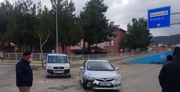 Osmancık'ta alt geçit önünde trafik kazası