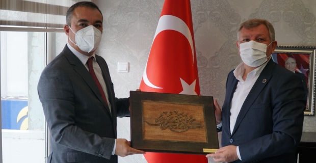 Rektör Öztürk'ten Başkan Gelgör'e ziyaret