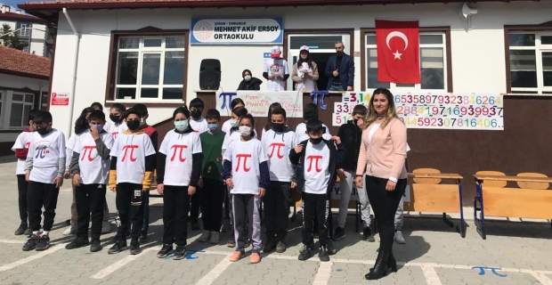 Dünya Pi Günü Mehmet Akif Ersoy Ortaokulu'nda kutlandı